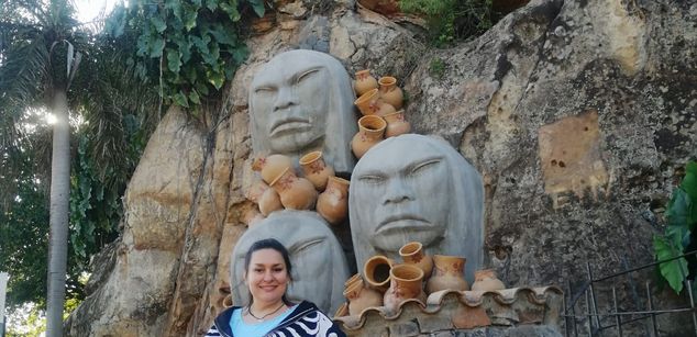 Model - Selene mature