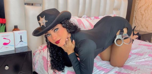 Model - SofiaLaurents Femdom