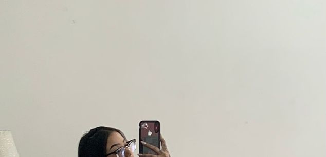 Model - Cata Stones latina