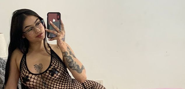 Model - Cata Stones latina