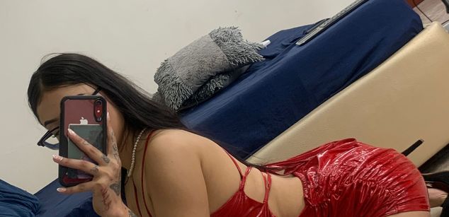 Model - Cata Stones latina