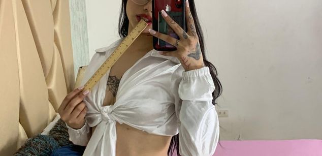 Model - Cata Stones latina