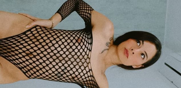 Model - NicoleEsposito latina