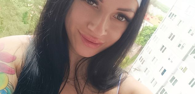 Model - Vickie_Anastasia natural