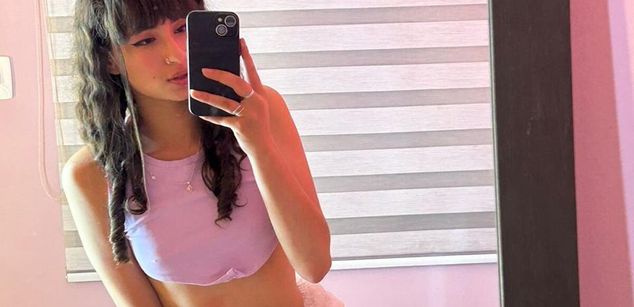 Model - Alynn_Bri sensual