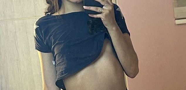 Model - Alynn_Bri sensual