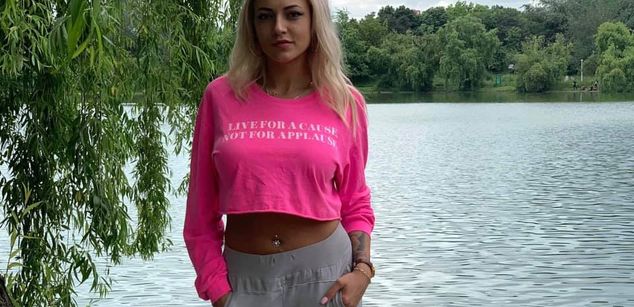 Model - FoxySerena bigboobs