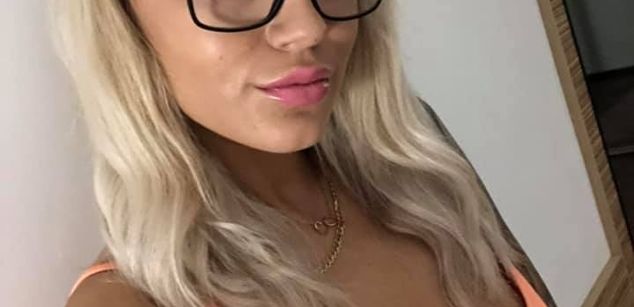 Model - FoxySerena bigboobs