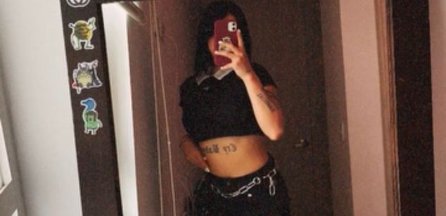 Model - Katzze colombiana