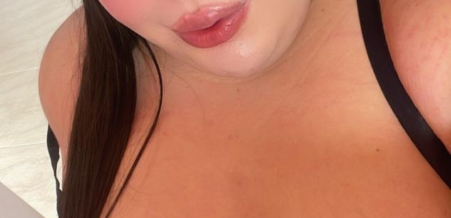 Model - Swtt_Kim feet