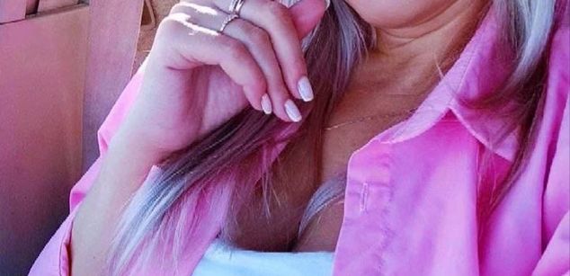 Model - Eva_Blondy_ Dance