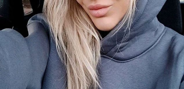 Model - Eva_Blondy_ Dance