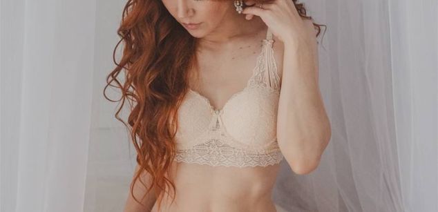 Model - Astarta North feet