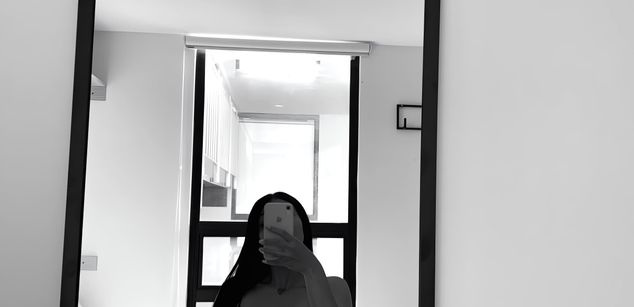 Model - Sophia Karson squirt