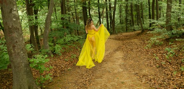 Model - AngieLipsX bigass