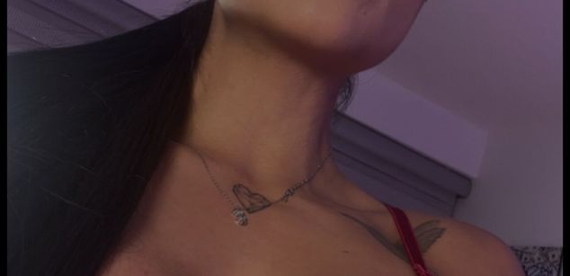 Model - Sophia Karson squirt