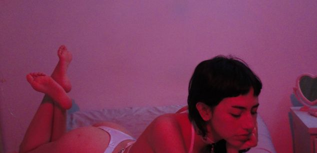 Model - Xuni Diaz smoke