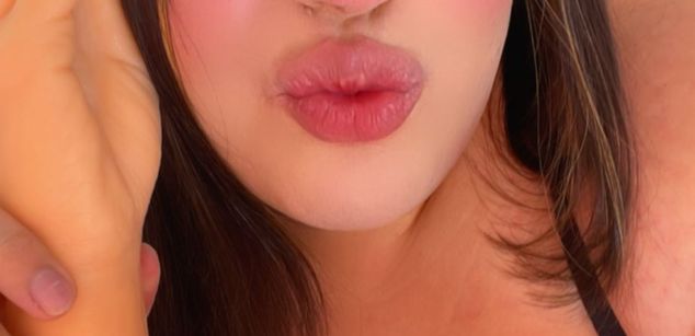 Model - Swtt_Kim feet