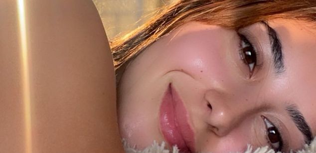 Model - Mia Jacson feet