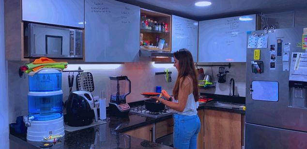 Model - Mia Jacson feet