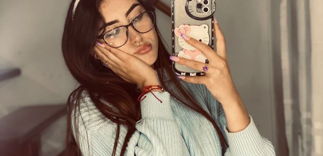 Model - Mia Jacson feet