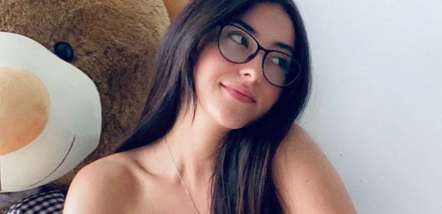 Model - Mia Jacson feet