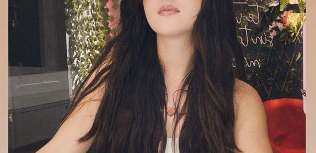 Model - Mia Jacson feet