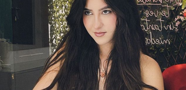 Model - Mia Jacson feet