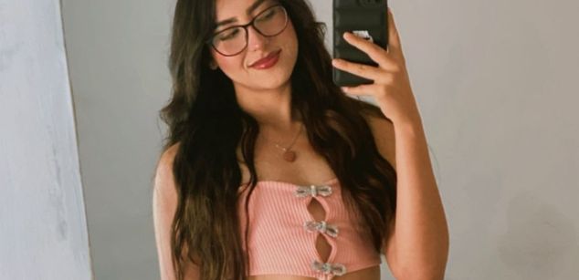 Model - Mia Jacson feet