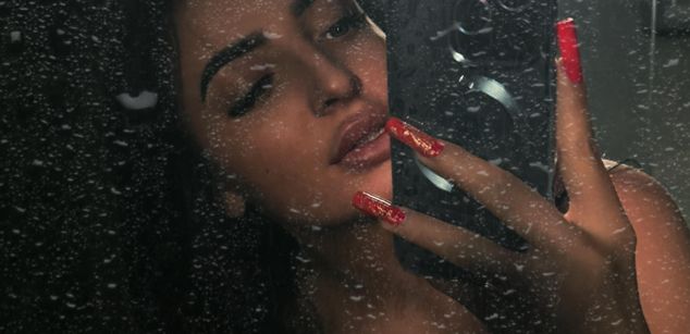 Model - Rubby Shine BLACKMAIL