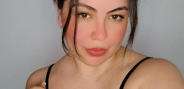 Model - MelodyLouis joi