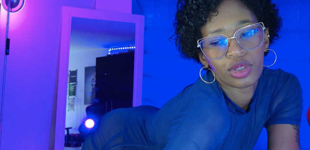 Model - I am Sel glasses