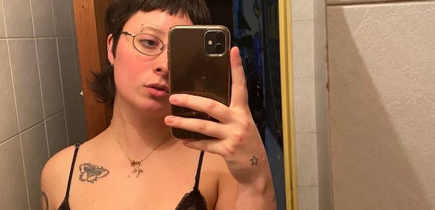 Model - VERSATILE ANGEL KINKY