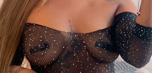 Model - SalomeRestrepo bdsm