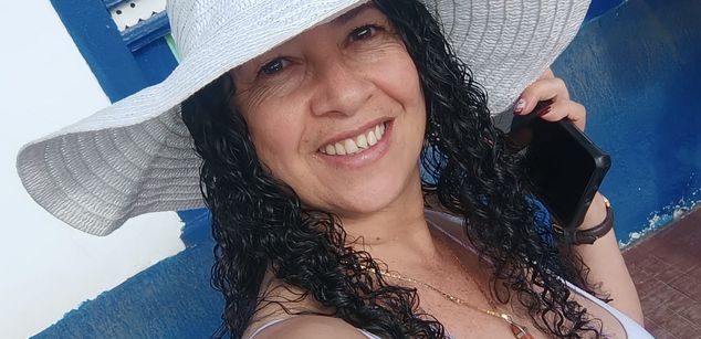 Model - AdeleSmithh heels