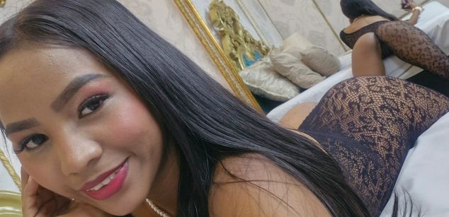 Model - LucyLeah Dominatrix