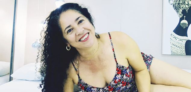 Model - AdeleSmithh heels