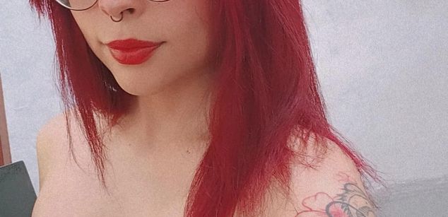 Model - VioletBrook latina