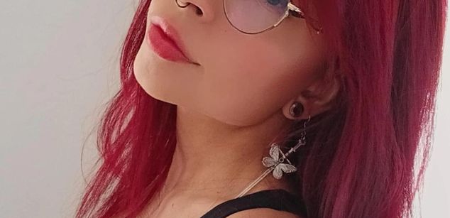 Model - VioletBrook latina