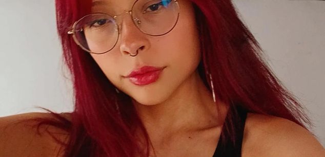 Model - VioletBrook latina