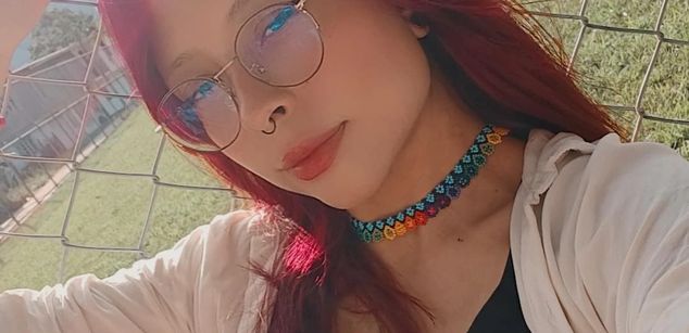 Model - VioletBrook latina