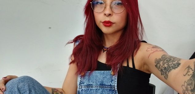 Model - VioletBrook latina