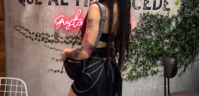 Model - Athziry G petite