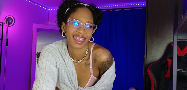 Model - I am Sel glasses