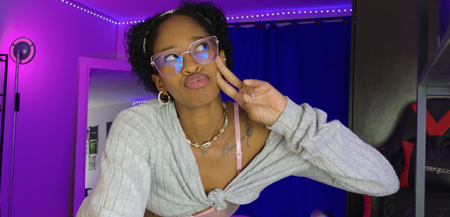 Model - I am Sel glasses