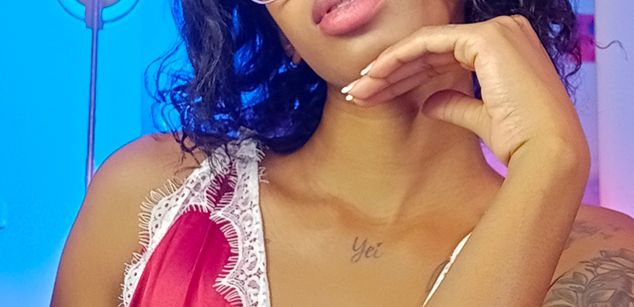 Model - I am Sel glasses