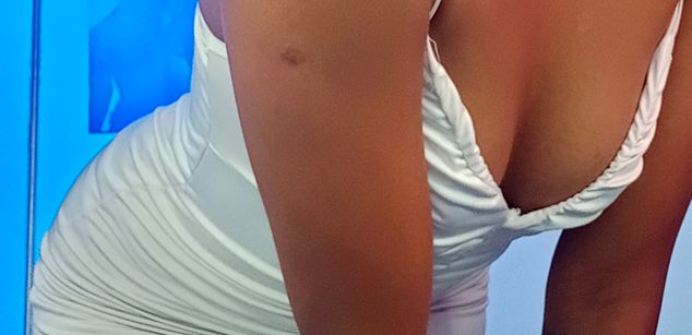 Model - I am Sel glasses