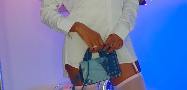 Model - I am Sel glasses