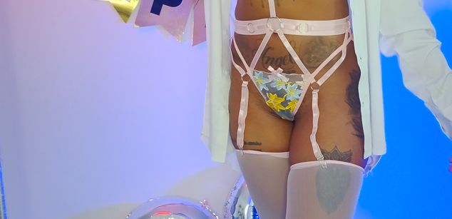 Model - I am Sel glasses