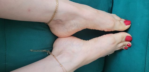 Model - Sissi Viter lingerie